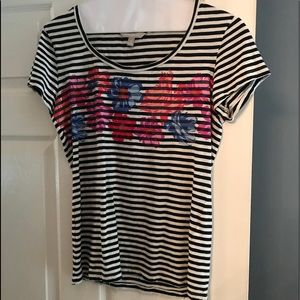 Banana Republic Tee Shirt. Size medium